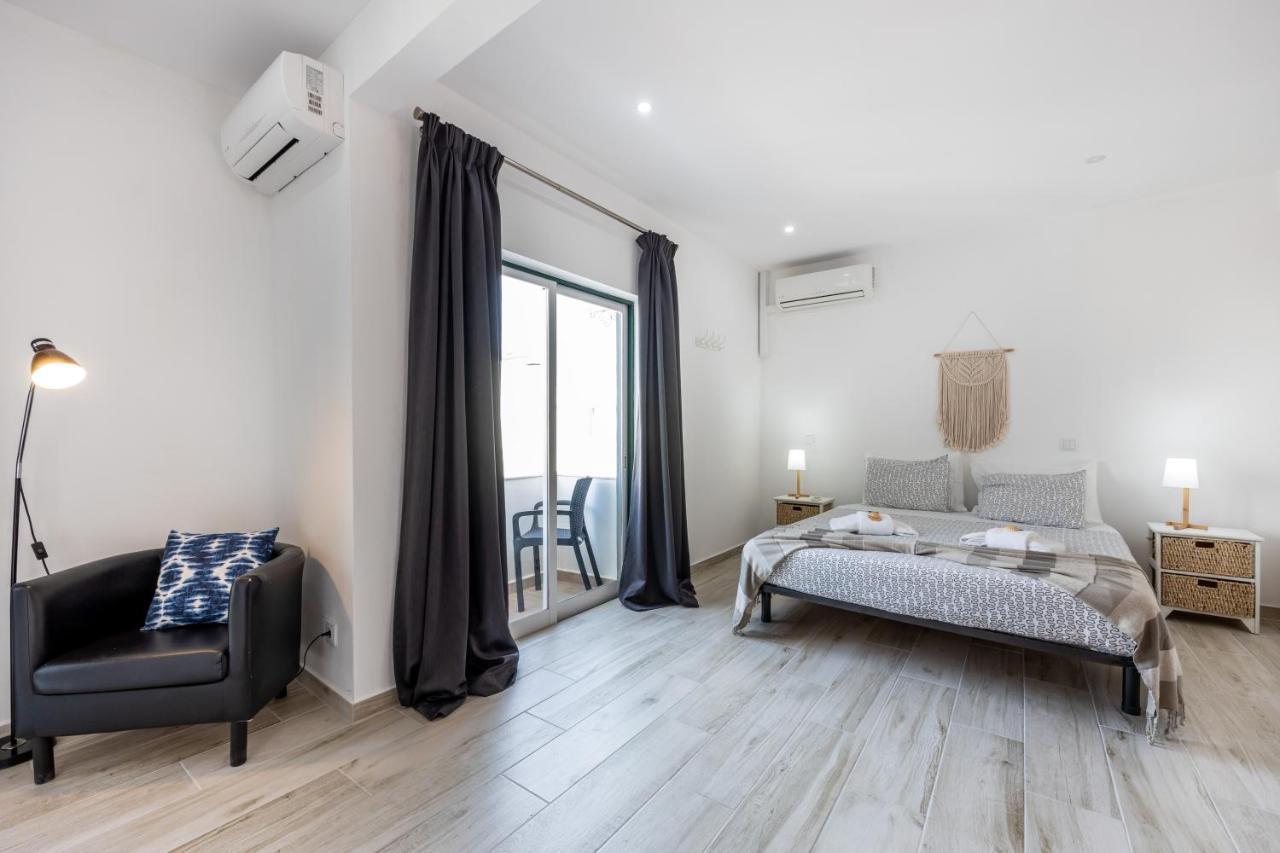 3 Marias Guest House B&B ラゴス エクステリア 写真