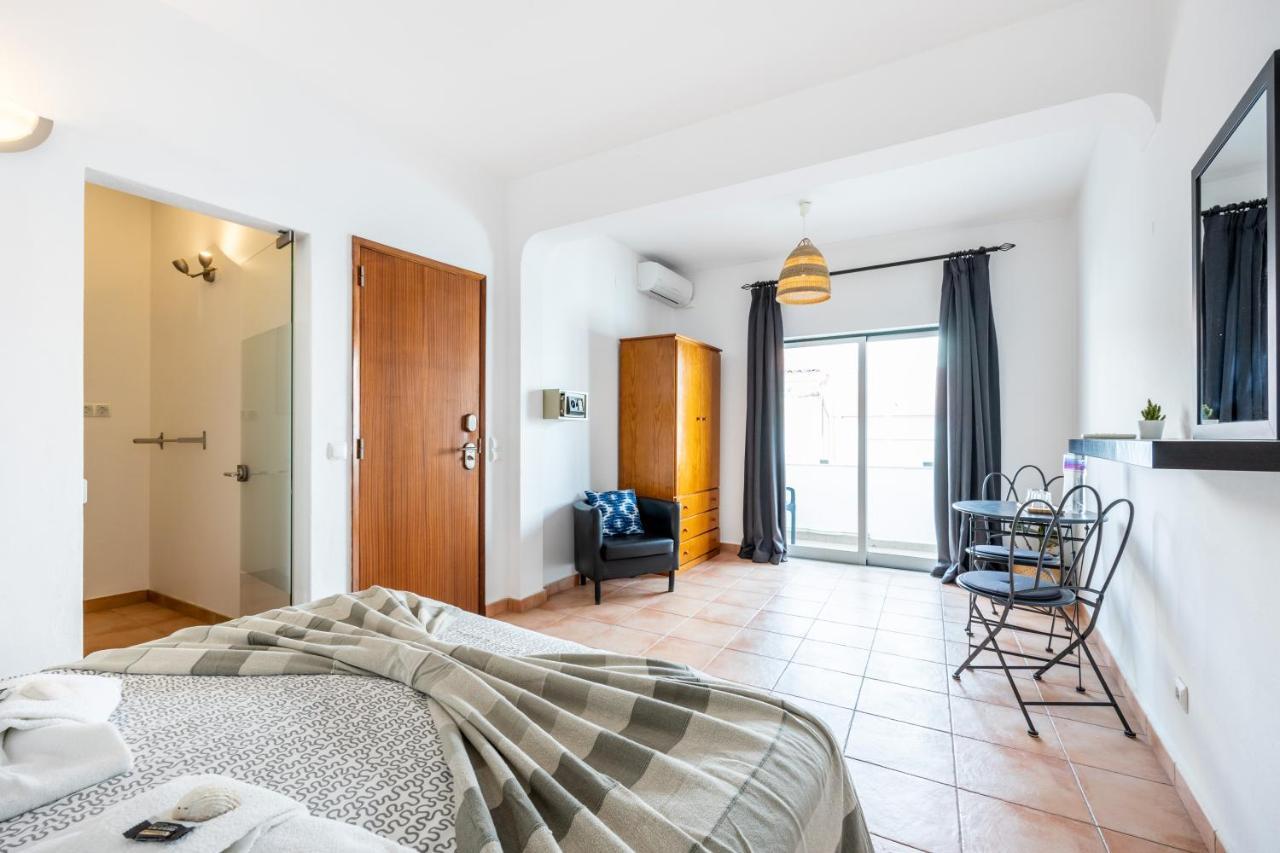 3 Marias Guest House B&B ラゴス エクステリア 写真
